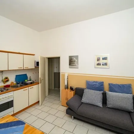 Ginster Apartment *